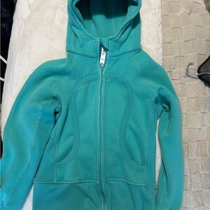 Lululemon woman’s Teal zip Hoodie